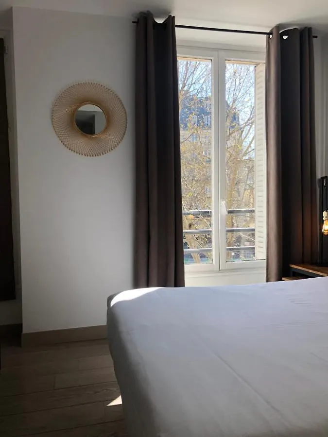 Little Regina 2* París