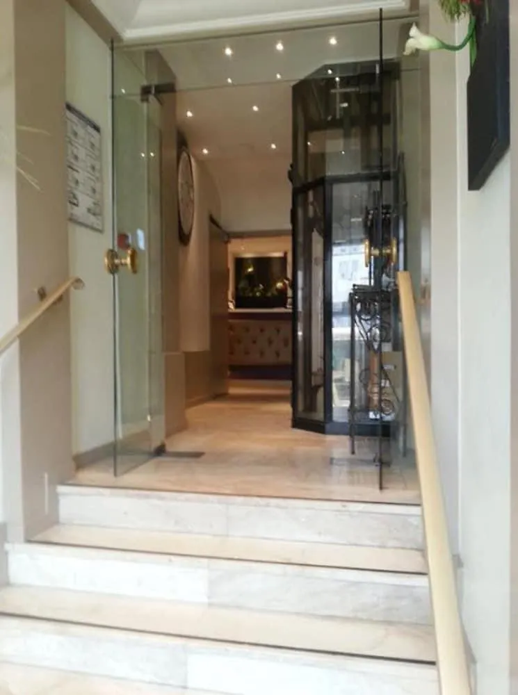 Little Regina Otel 2*
